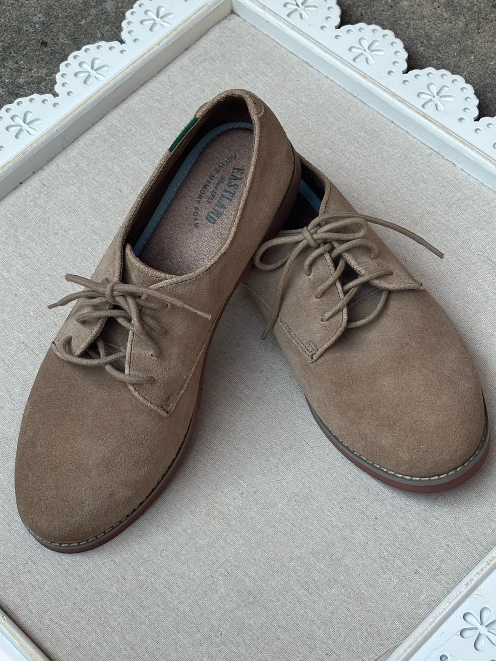 Eastland Bucksport Suede Padded Innersole Classic Preppy  Shoe. Woman’s Size 10.